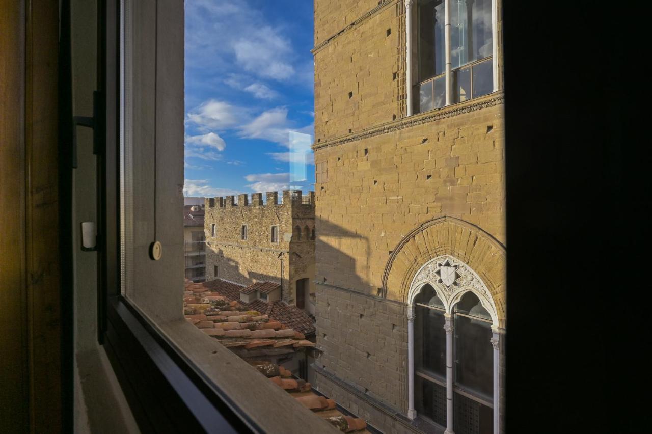 Florence Charming Apartments: Historic Attic in City Center Exterior photo