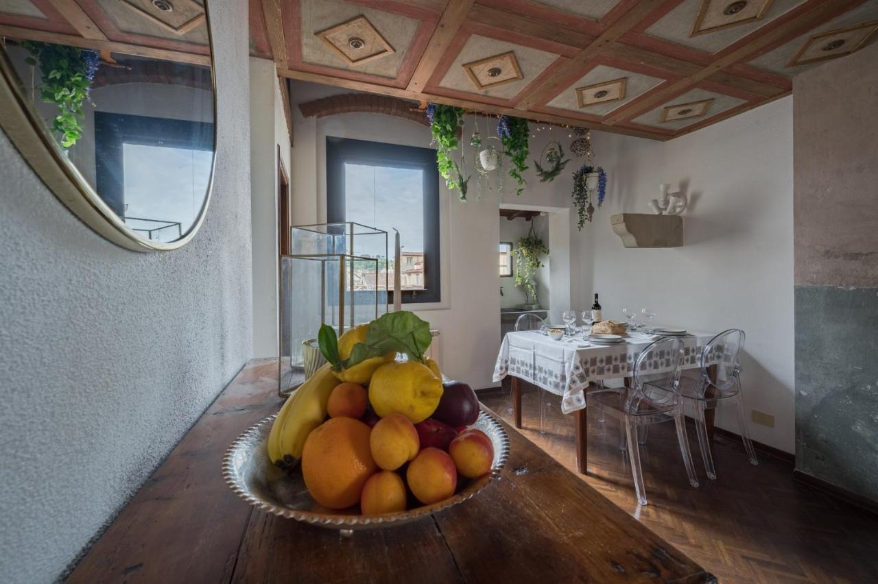 Florence Charming Apartments: Historic Attic in City Center Exterior photo